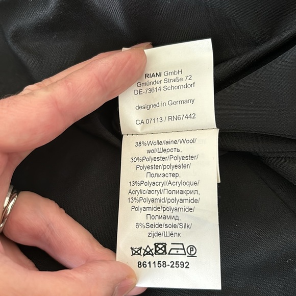 Riani wool blend cropped jacket size 10 - Picture 15 of 16